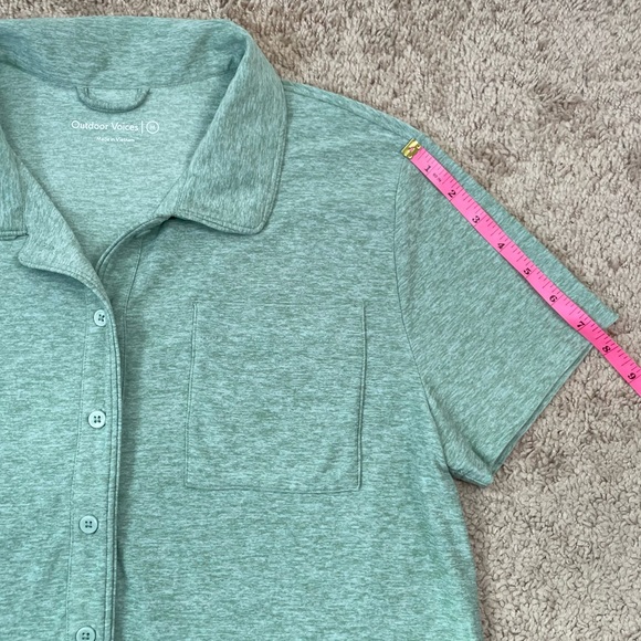 Outdoor Voices 2023 CloudKnit Recover Shortsleeve Button Front Top Size Medium - Picture 14 of 16